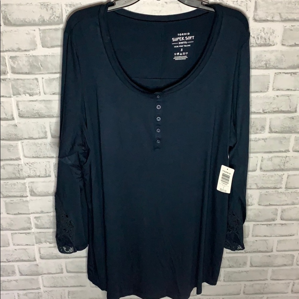 💙BRAND NEW💙 Super Soft Lace Long Sleeve Tunic